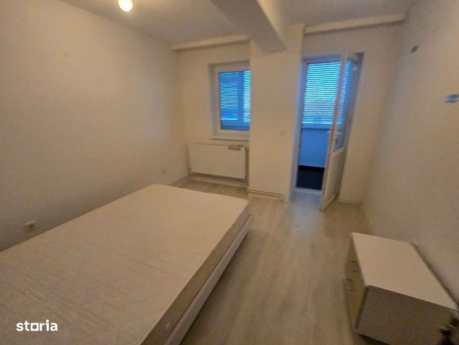 Apartament 3 camere Prelungirea Craiovei, bloc nou, lift — fotografia 3