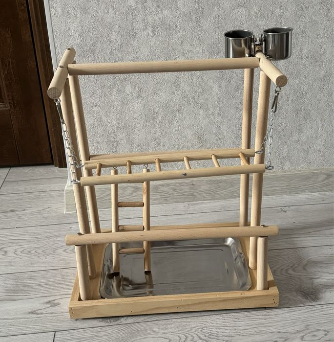 Игровая площадка для попугаев