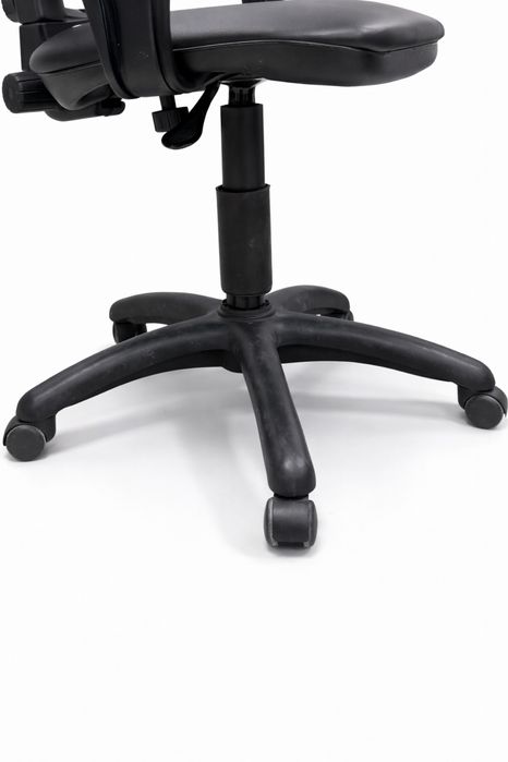 Продается компьютерное офисное кресло