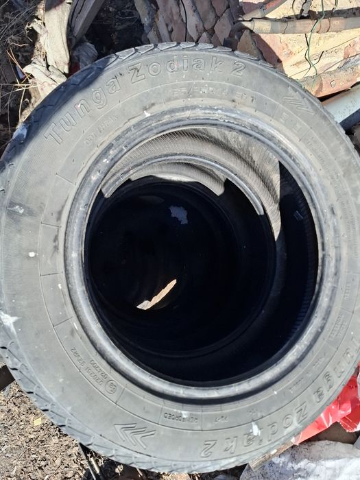 Продам комплект шин