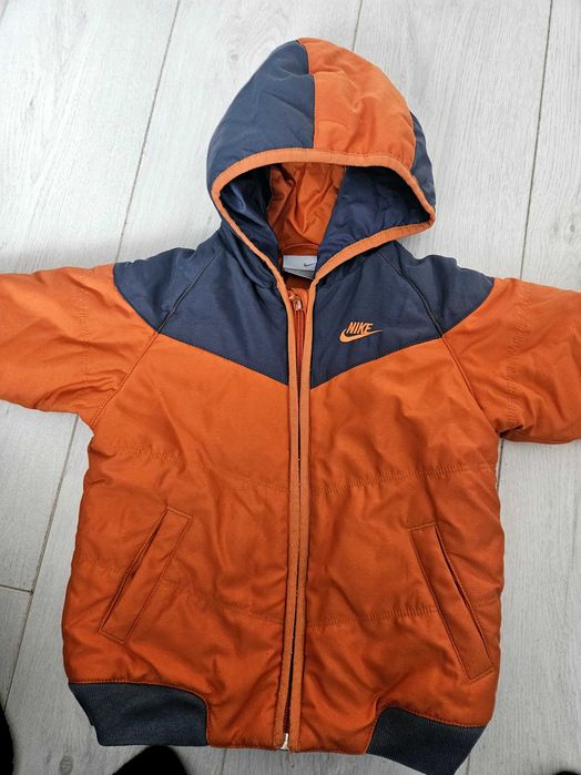 Зимно яке Nike много запазено  розмер 86-92