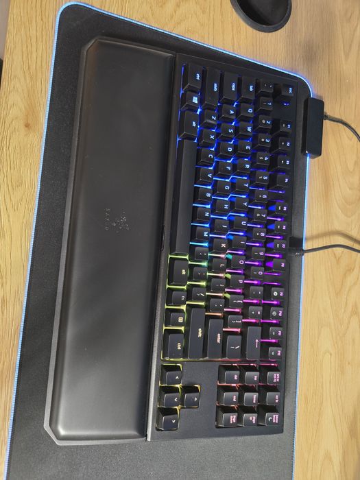 Blackwidow V2 Chroma Tournament Edition - Yellow switches