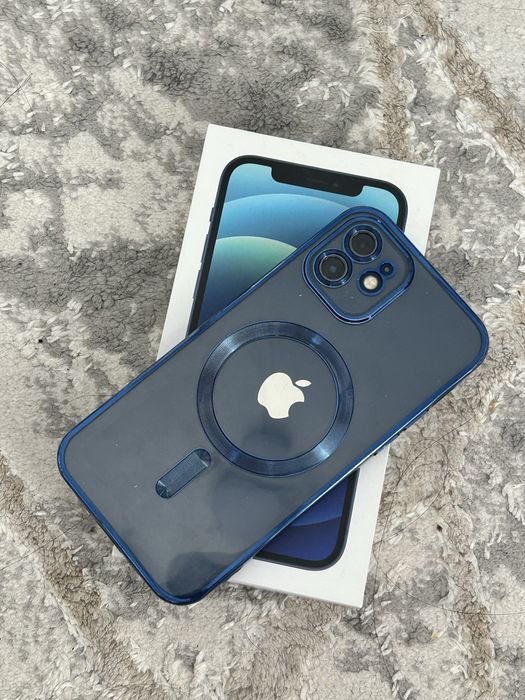 Продам айфон 12.