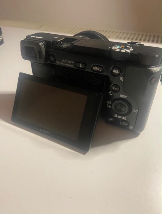 Camera Foto Profesionala Sony A6000 + obiectiv
