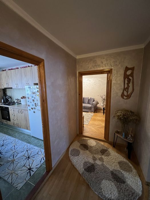 Proprietar, vand apartament cu 3 camere, langa piata Centrala