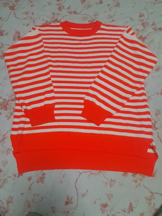 В хорошем состоянии тёплый свитор