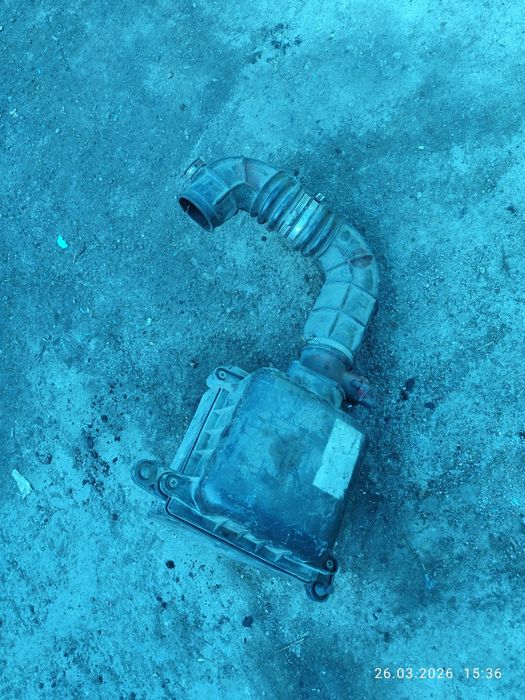 Корпус воздушного фильтра с валюметром нива