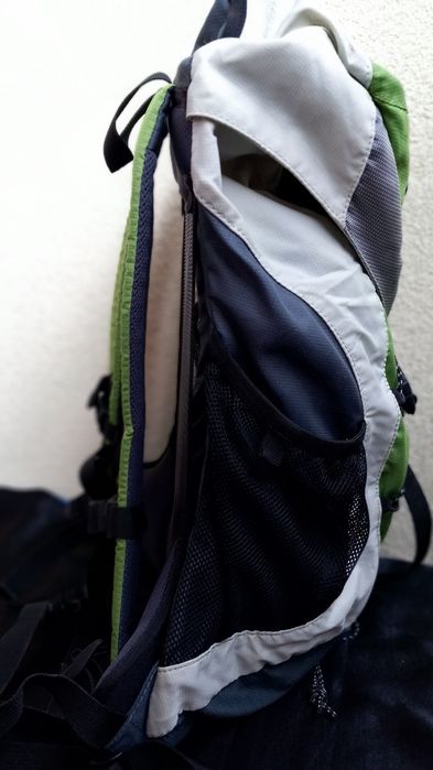 Deuter AC Lite 15 и детска Deuter 10 раници