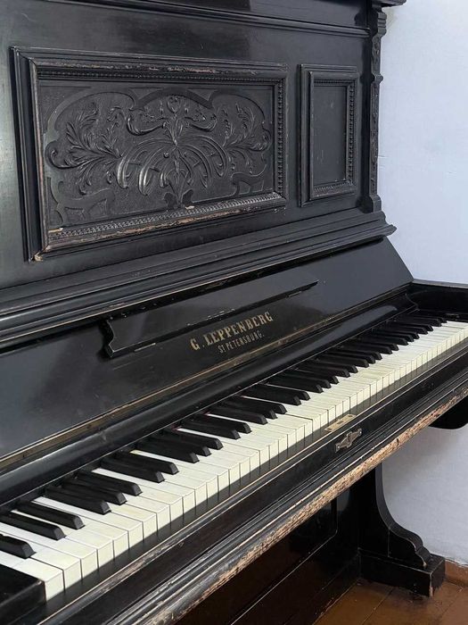 Продаётся антикварное пианино Leppenberg (С.-Петербург) начала XX века