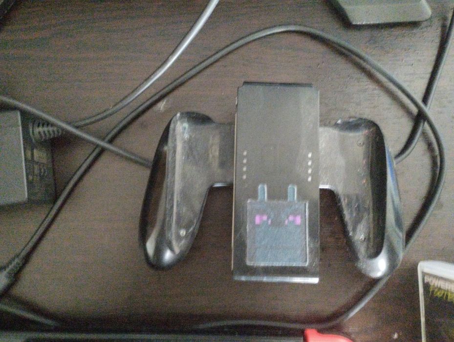 Nintendo switch+6 игри и 2 контролери