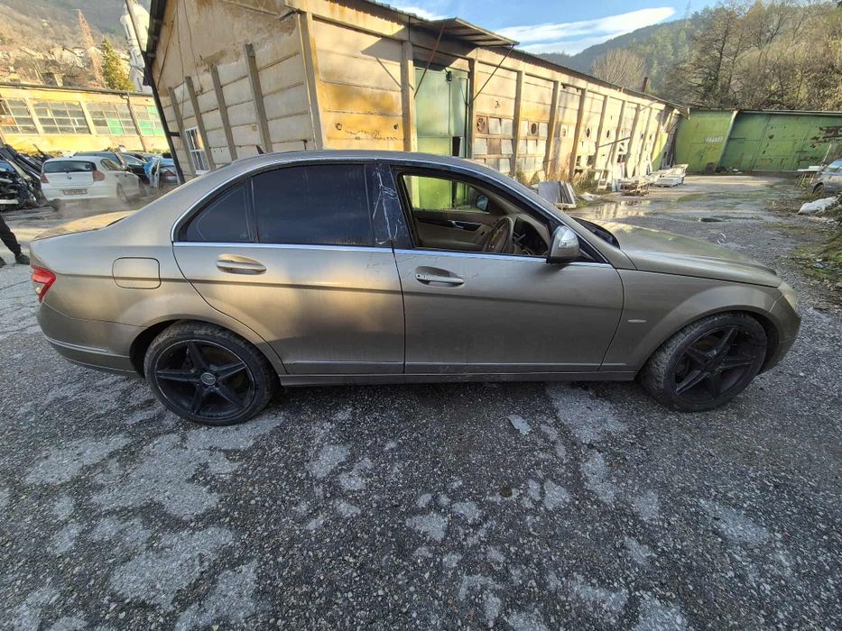 Mercedes W204 C220CDI 170кс 646 седан автоматик НА ЧАСТИ!