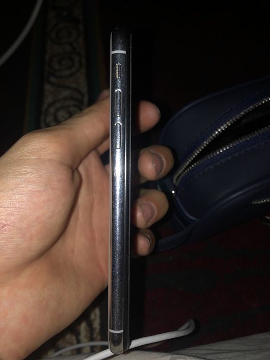 Iphone x silver.