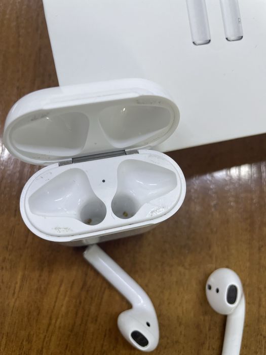 Продам наушники AirPods 2