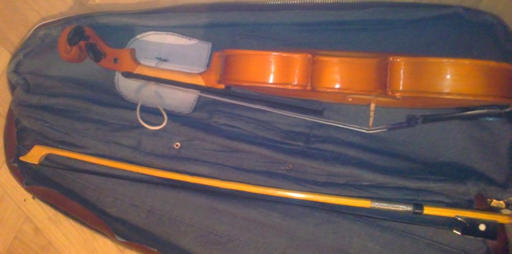 Российская Скрипочка Для Маленьких 1/8.Состояние-как новая.С мостиком.