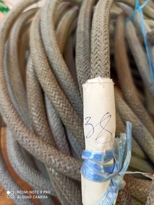 Авиационная, союзная, электропроводка в металлической оплётке.