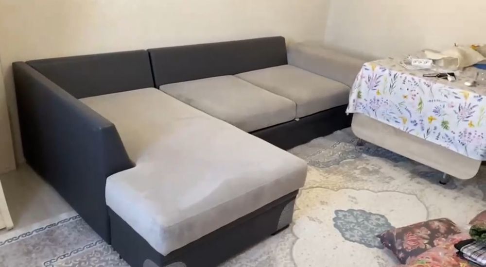Угловой гостиной диван