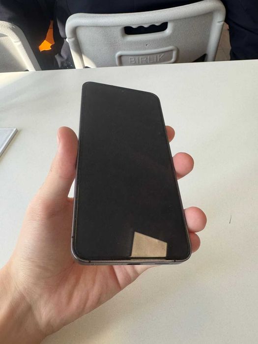 Продам Samsung S22