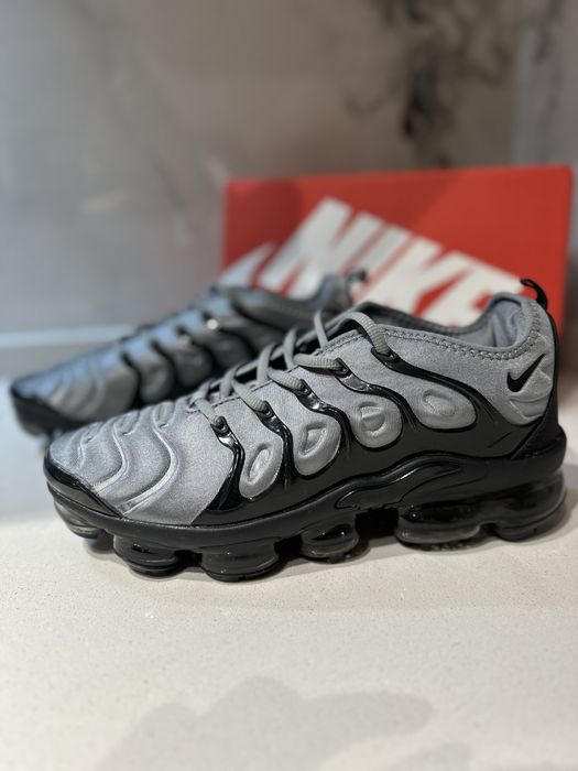 Nike Air Vapormax Plus "Cool Grey Black"