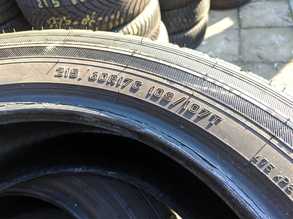 2бр Зимни гуми за бус 215 60 17 С - Falken