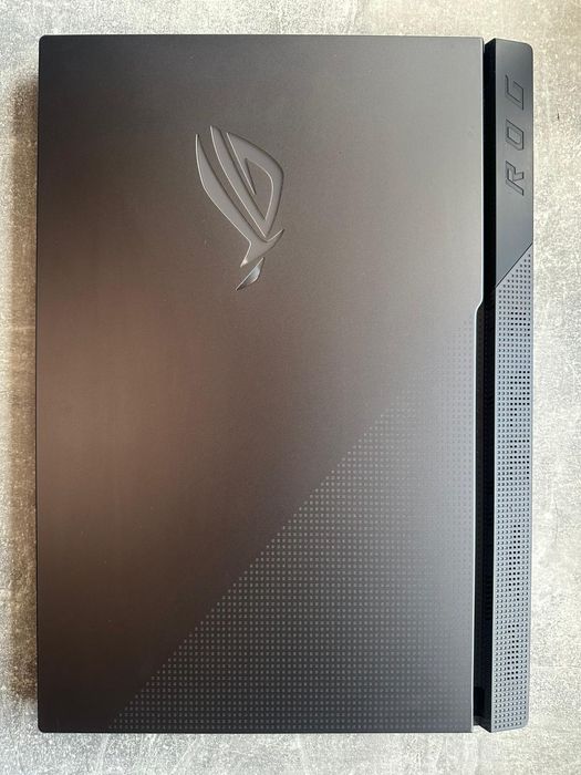 Asus ROG Strix G17 G713ic-hx010, RTX 3050, AMD RYZEN 7 4800h