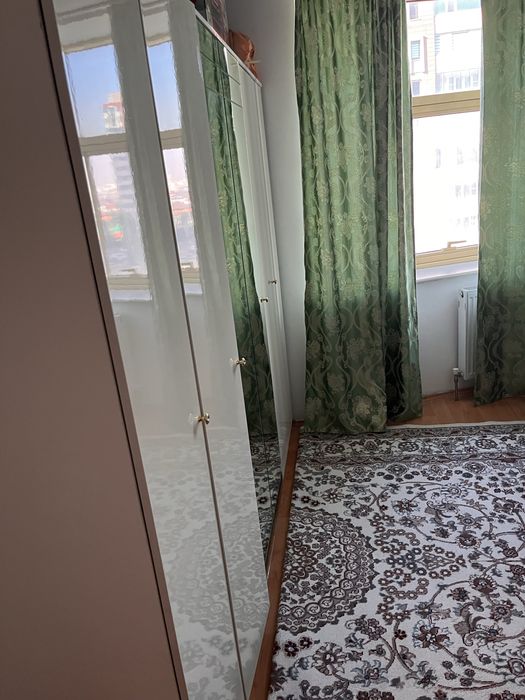 Срочно продается Шифонер, камот, тумбы
