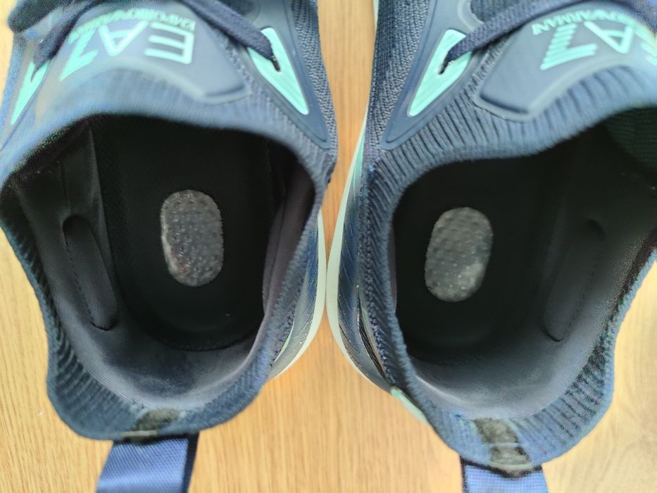 Vând sneakers EA7 Emporio Armani – model Crusher Distance, mărime 43