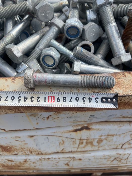 Продам болты болты