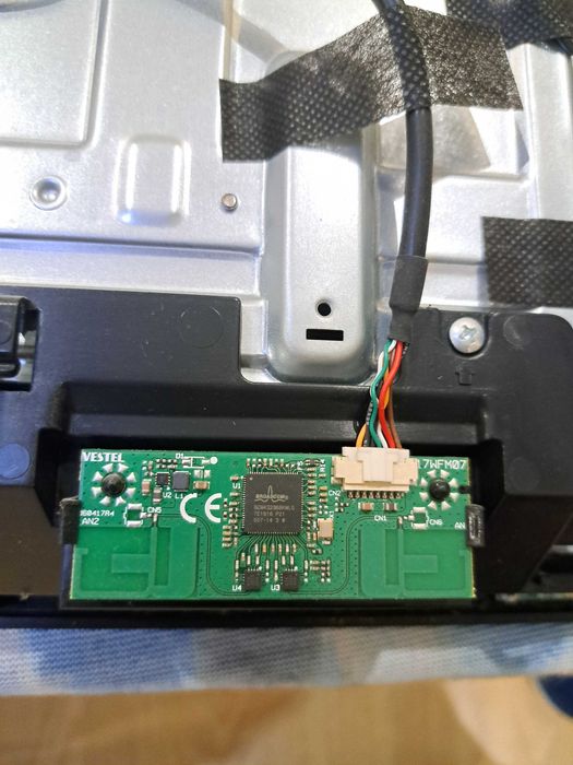 Телевизор HITACHI 49 инча на части