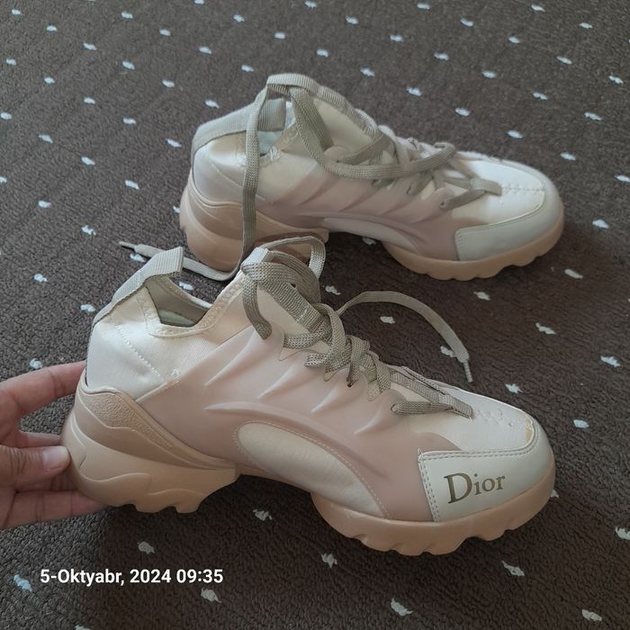 Turkiya DIOR brendidan Krasofka