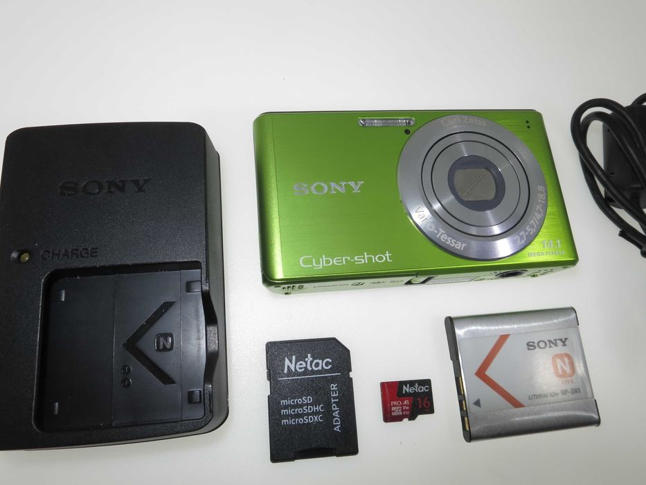 Sony Cyber-shot W530 компактен цифров фотоапарат дигитална камера НОВ!