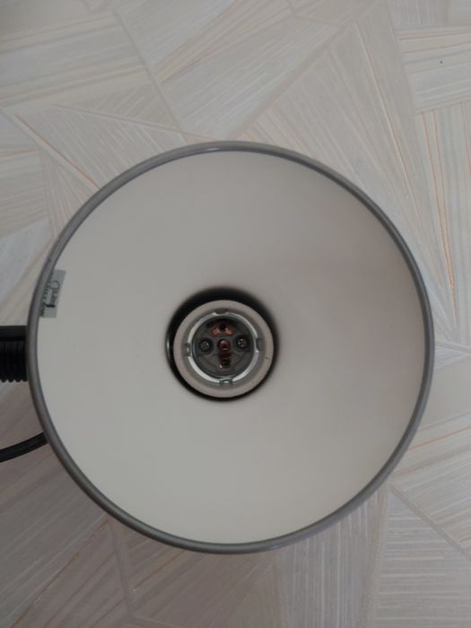 Настольная лампа