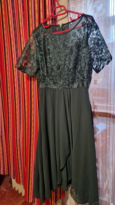 Rochița elegantă
