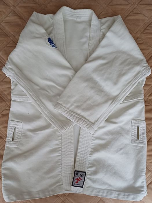 Продам белое кимоно