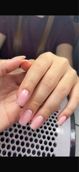 Нужны модели на маникюр