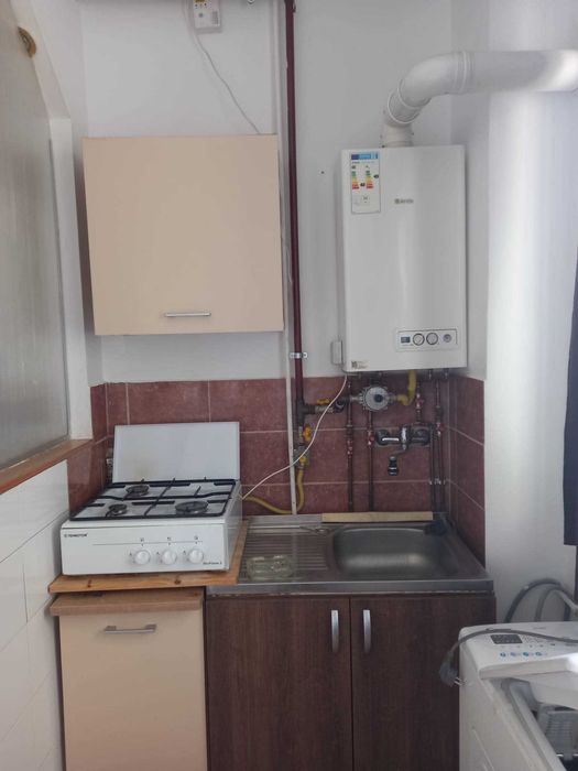 PF inchiriez garsoniera 21mp -Dambul Rotund -300 EUR