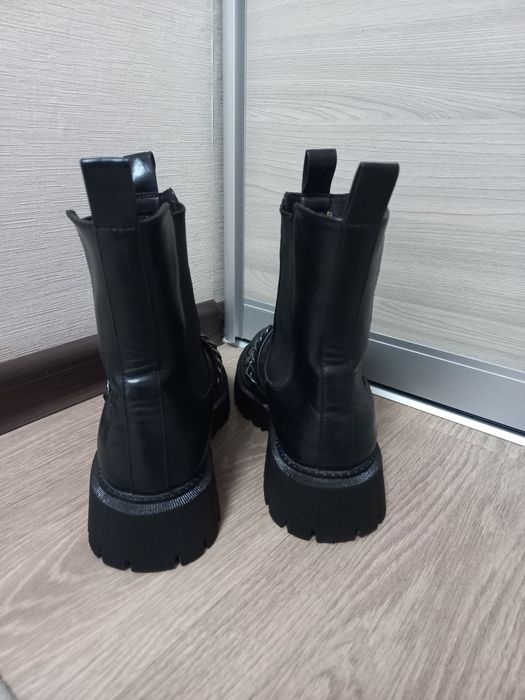 Ботинки челси р.39