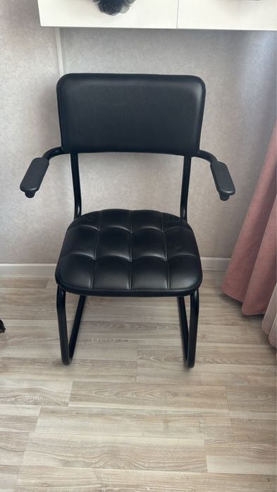 Стол сөресі мен орындық сатылады