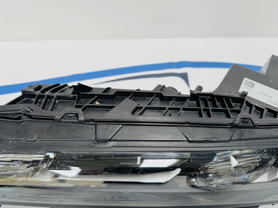 Far stanga Crystal Led BMW seria 7 dupa 2022 cod 9879935-14