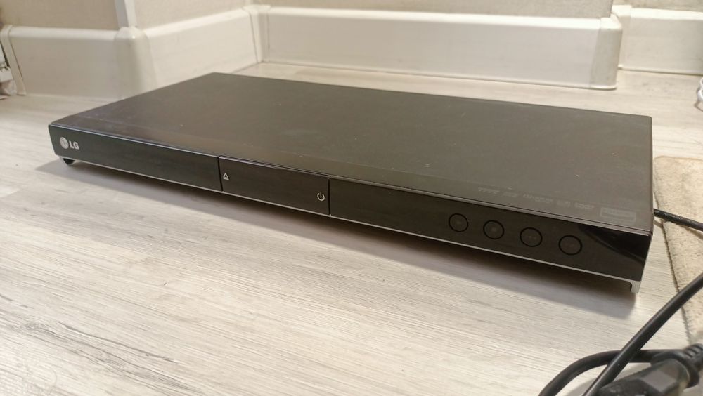 Dvd плеер от LG.