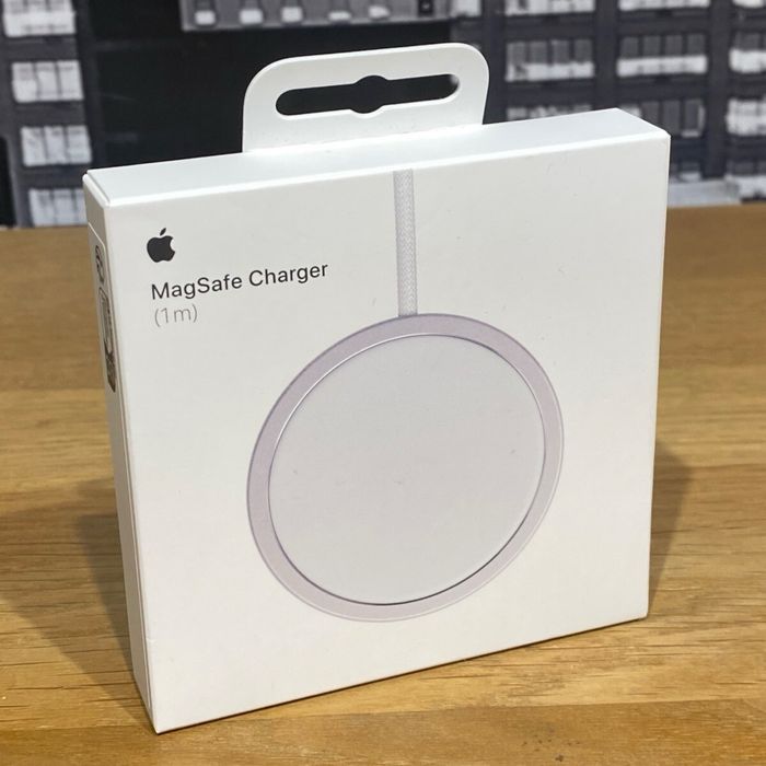 25W Magsafe charger (1m) braided безжично зарядно за iPhone с USB C