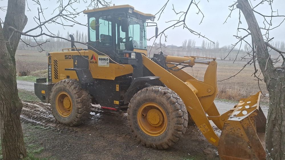 Погрузчик 2 кубов