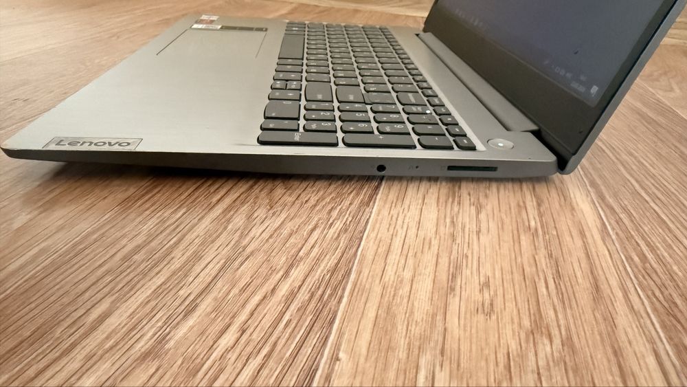 ноутбук Lenovo IdeaPad
