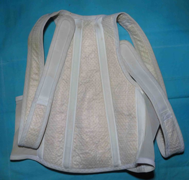 Корсет для спины (корректор осанки)