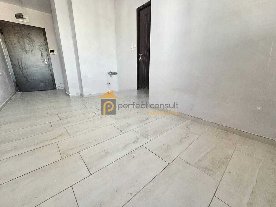 Продава се Едностаен апартамент в Пловдив, Южен - 23 кв.м за 1392 €/кв.м - Снимка #1