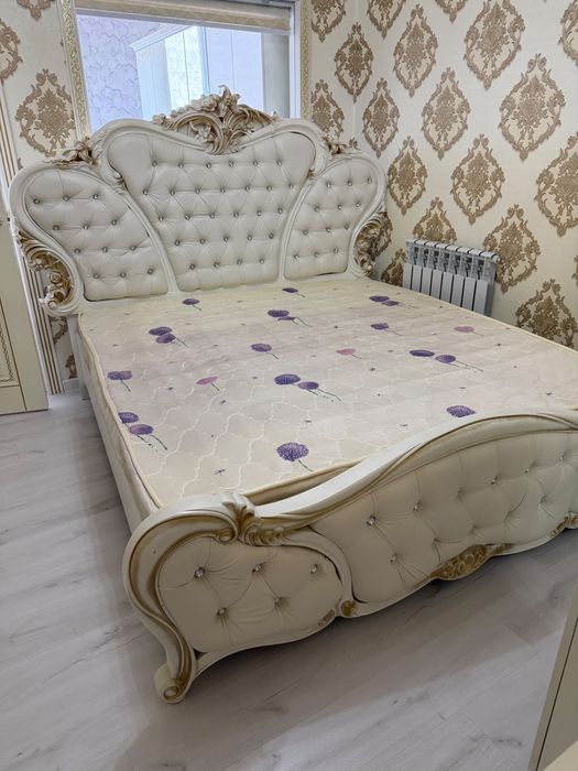 Двухспальная кровать 180х200