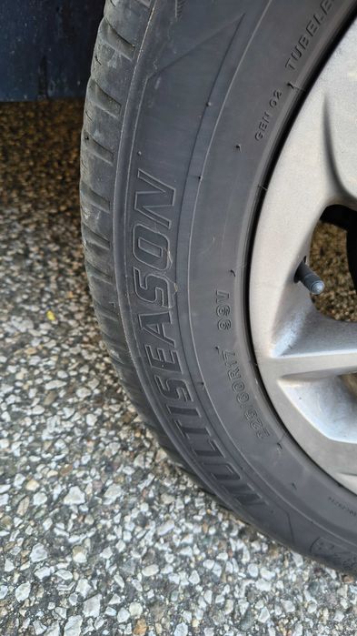 Всесезонни гуми Firestone 225/60R17 4бр. DOT 23