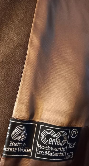 Palton cu guler de vizon și stofa din lană