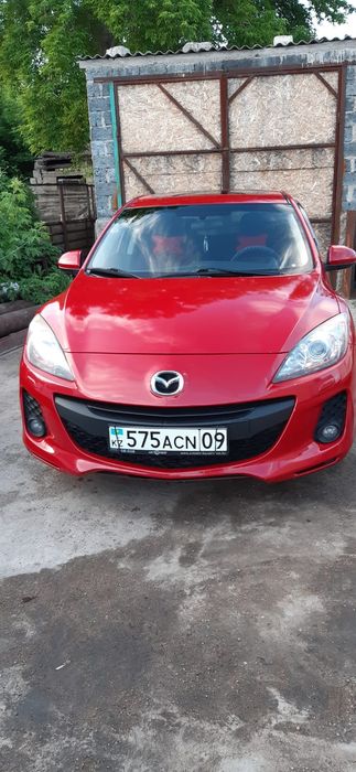 Продам мазду 3 2012 год