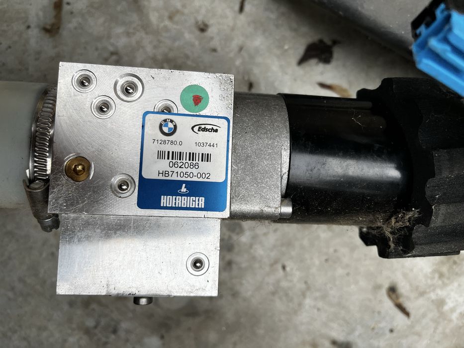 Хидравлична помпа компресор таван бмв е93 bmw e93