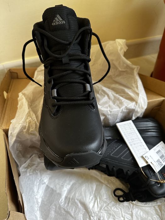 Adidas terrex - кожа